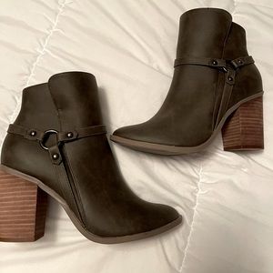 Brand New Lulu’s Ankle Boots